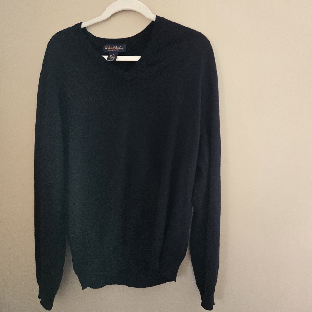 Brooks Brothers  Merino Wool Men's V-Neck Sweater - Black - Large